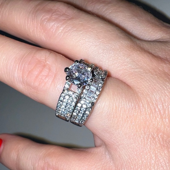 Luxury 925 Sterling Silver Rings Set  2 in 1 Size 7 - Picture 2 of 7